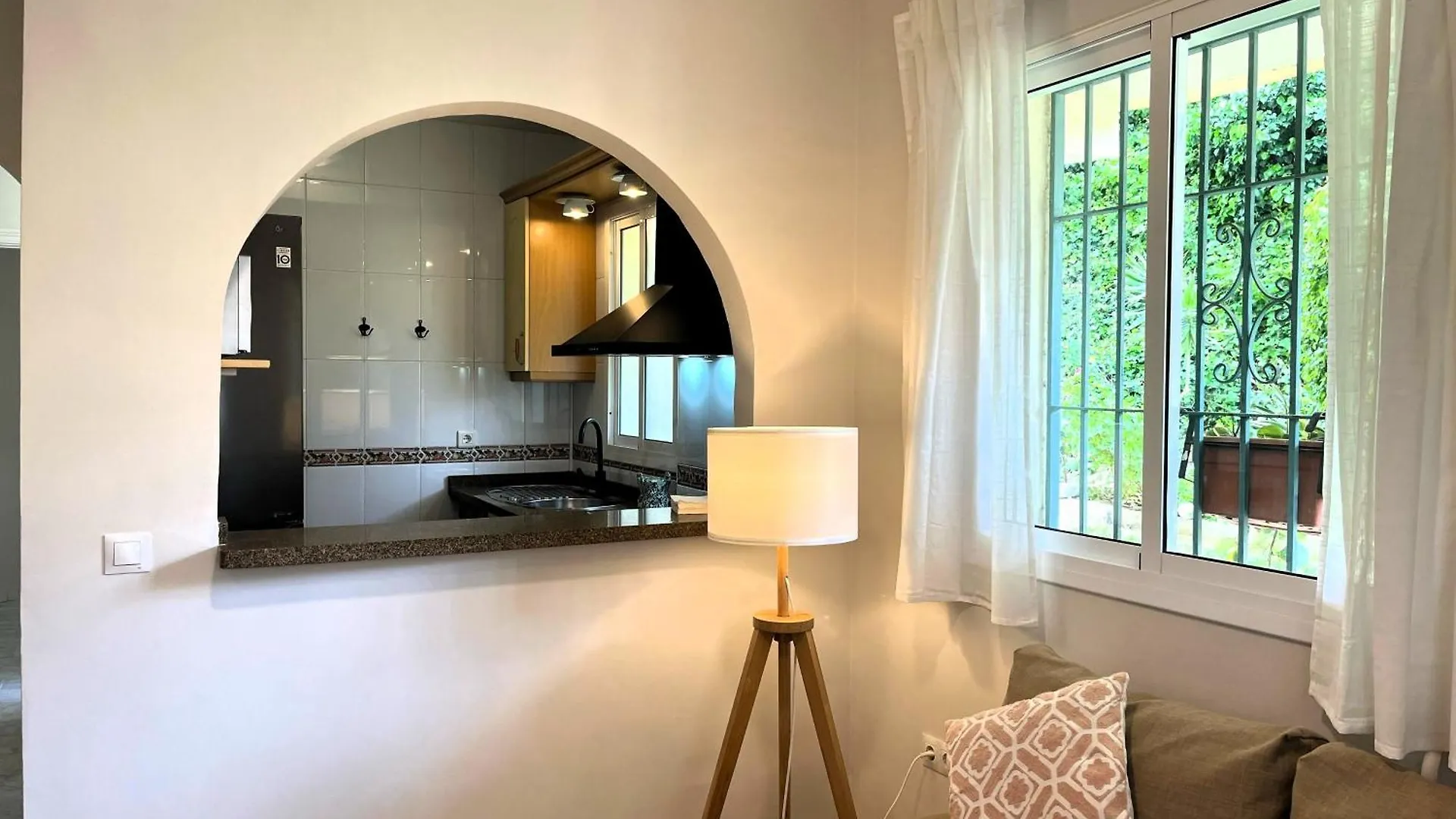 Apartment Brisas De 内尔哈